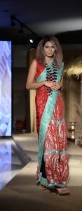 taanka-a-brand-dedicated-to-highlighting-the-arts-and-crafts-of-interior-sindh-launches-at-pfdc-fashion-active-in-lahore-11