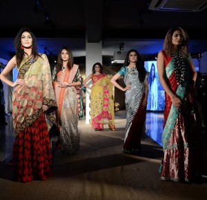 taanka-a-brand-dedicated-to-highlighting-the-arts-and-crafts-of-interior-sindh-launches-at-pfdc-fashion-active-in-lahore-13