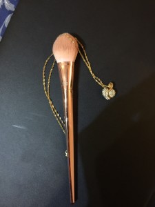 Bold Metals Collection 300 Tapered Blush Brush
