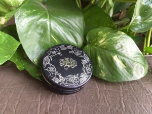 Kat Von D Lock-It Tattoo Powder Foundation 