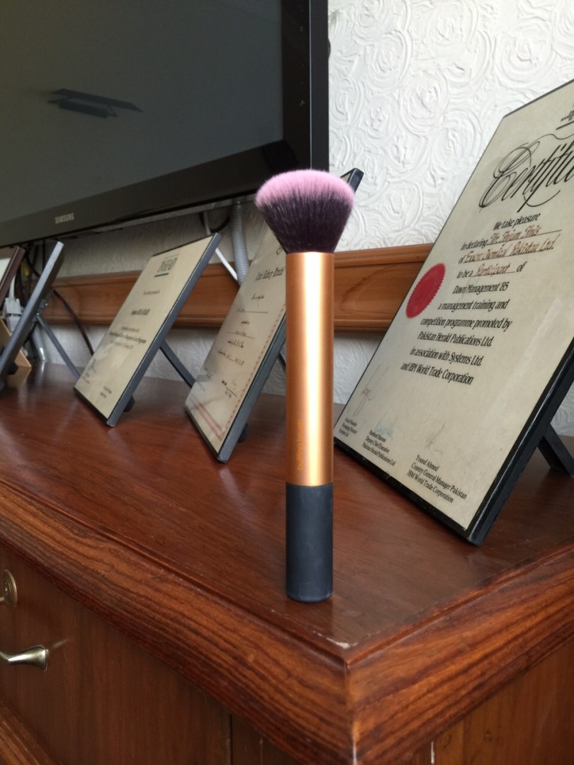 Buffing Brush Real Techniques By Sam & Nic Chapman Natural Health News