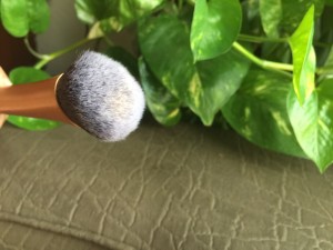 Real Techniques Expert Face Brush 