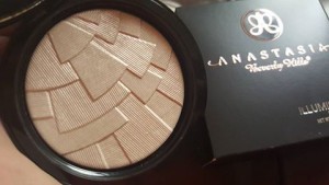 Anastasia Illuminator 