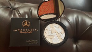 Anastasia Illuminator 