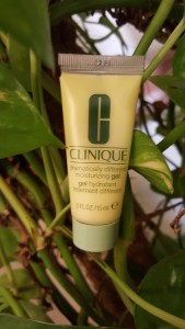 CLINIQUE DRAMATICALLY DIFFERENT ™ MOISTURIZING GEL