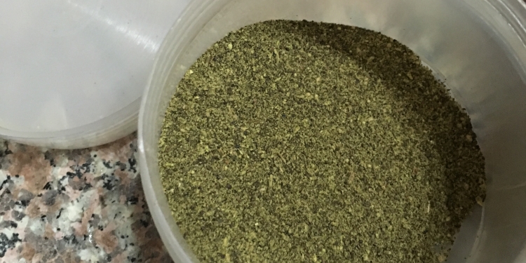 Green Tea With Oatmeal And Chocolate Powder
