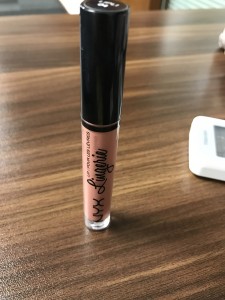 NYX Lip Lingerie in Ruffle Trim