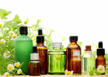 Natural Essential Oils for Skin Care That Will Improve Your Skin