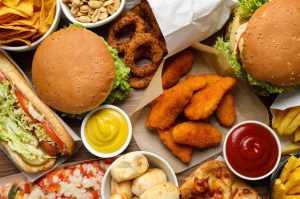 7 Foods You Should Never Eat Before Bed