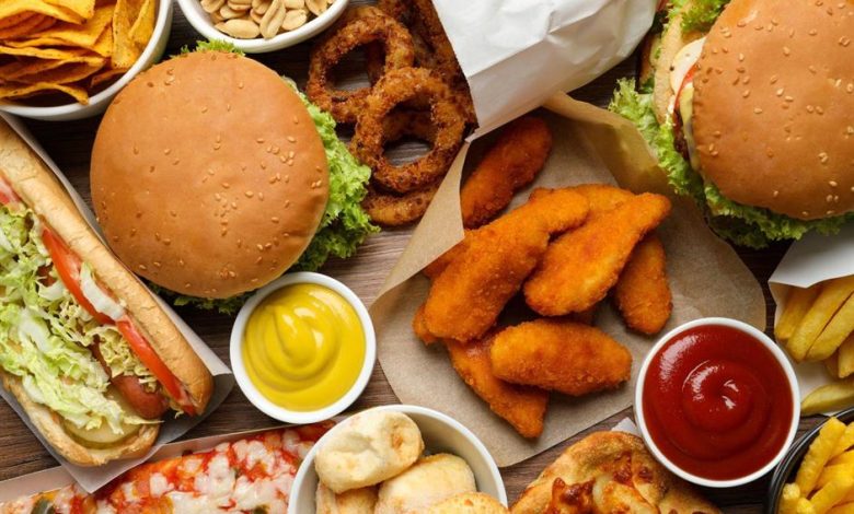 7 Foods You Should Never Eat Before Bed